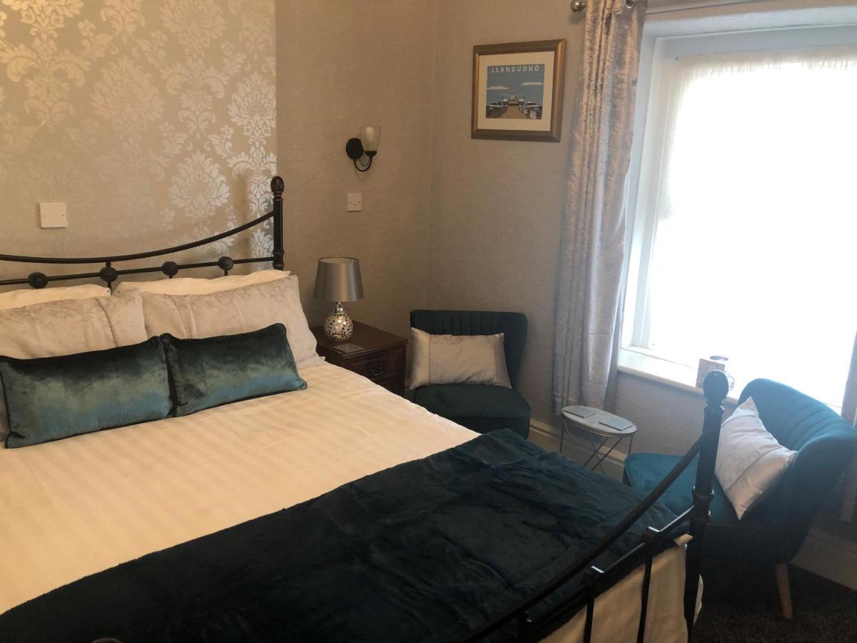 Hotel Adcote House (Adults Only) Llandudno Esterno foto